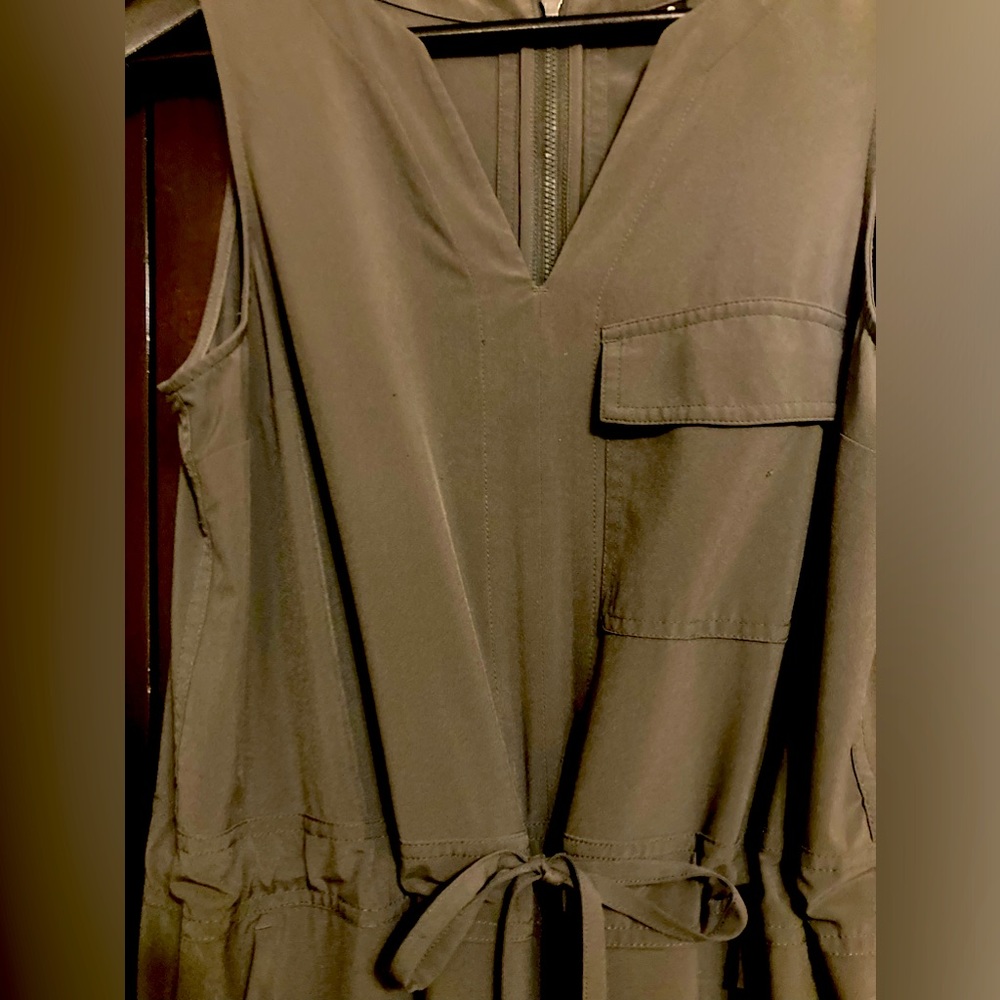 Athleta jumper, cozy fit with knitted sweater.